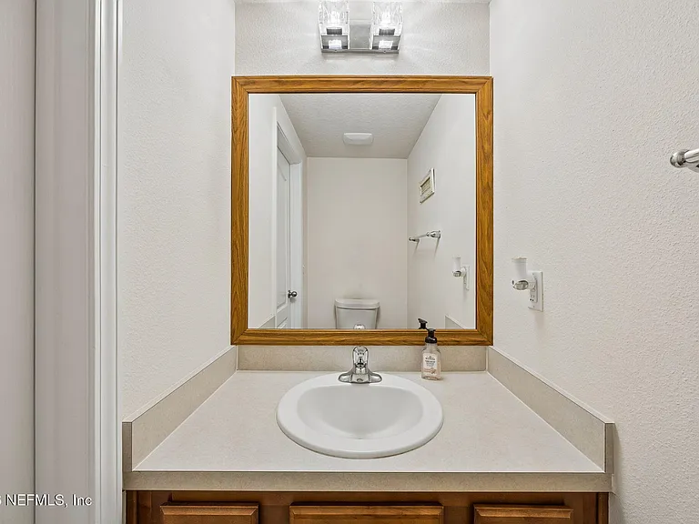 470 Servia Dr — Photo 13
