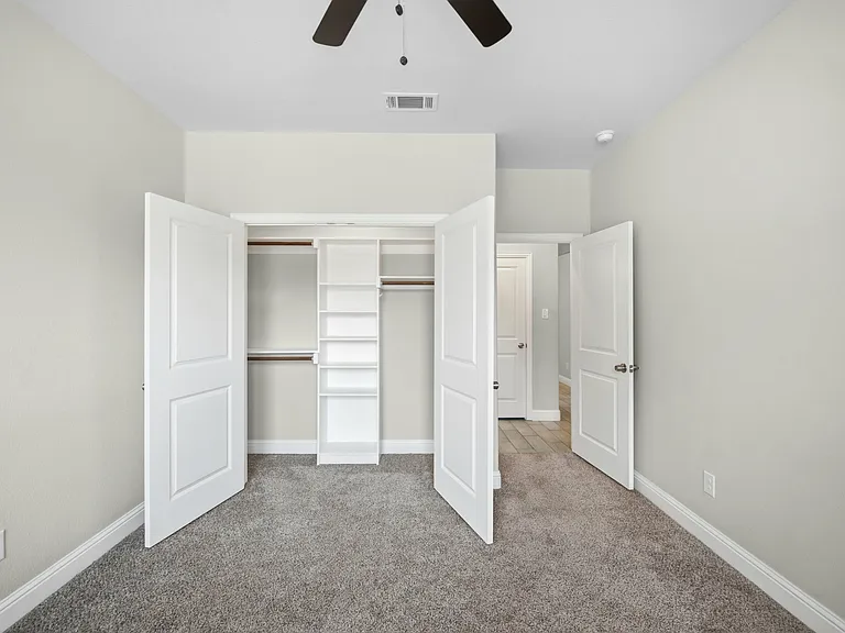 2125 Beaumont St — Photo 25