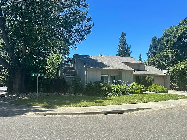 1661 La Paloma Ct — Photo 3