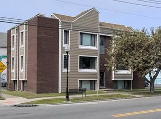 100 Lakeview Ave APT 3B, Clifton, NJ 07011