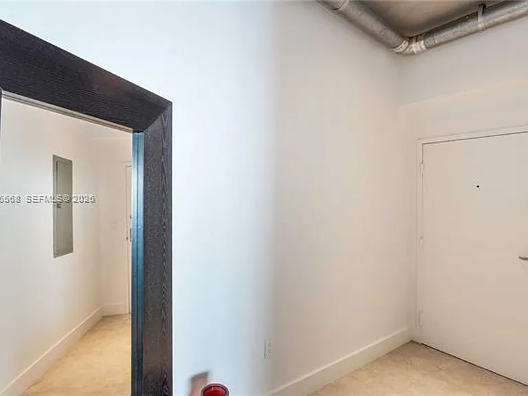 700 NE 25th St #1902 — Photo 17