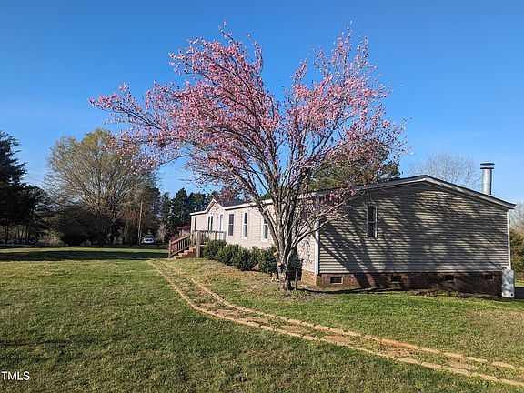 2nd image of 3066 Sledge Rd