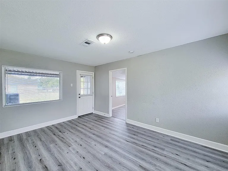 7426 Bigwood St — Photo 20