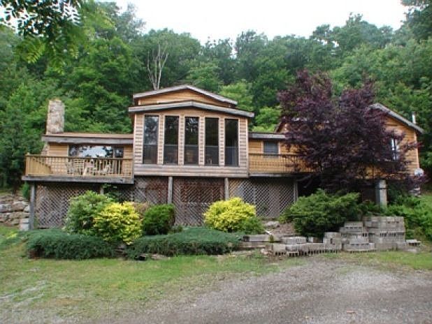 2nd image of 164 Sugarbush Dr