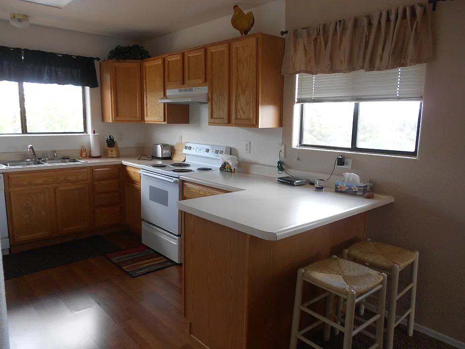 Completely outitted kitchen