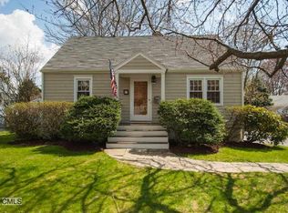 79 Flora Blvd, Fairfield, CT 06824
