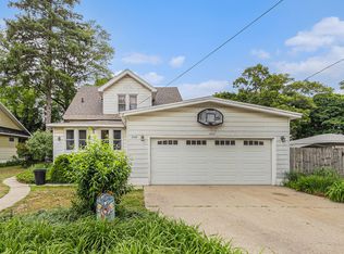 2349 Lakeshore Dr, Muskegon, MI 49441