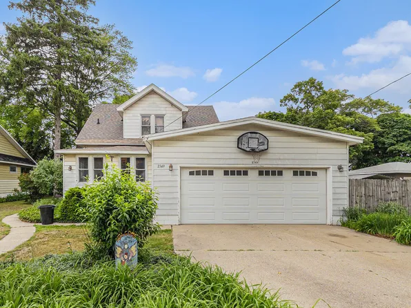 2349 Lakeshore Dr, Muskegon, MI 49441