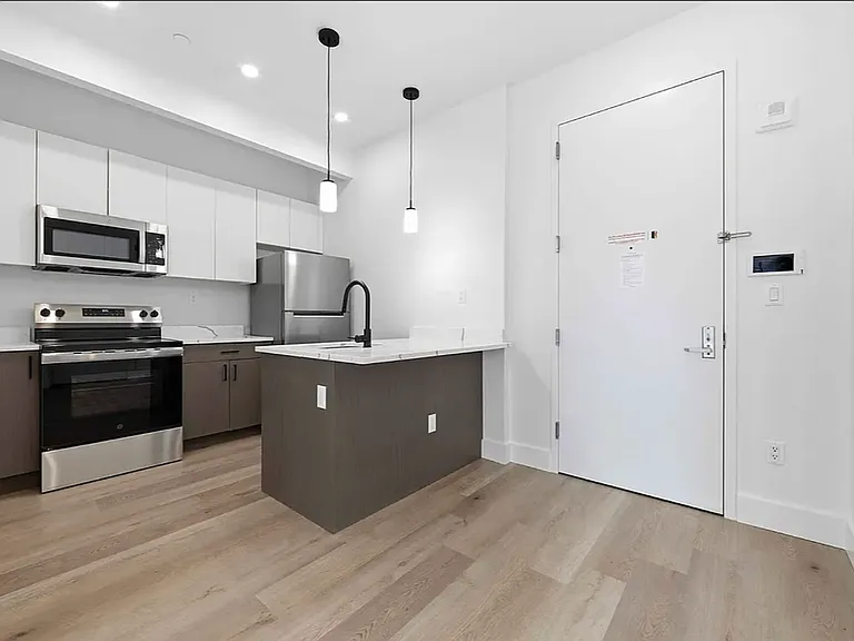 89-25 162nd St #208 — Photo 12