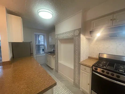 Rented by Batra Group Inc | media 13