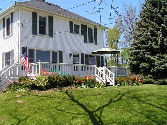 1st image of 3470 Lakeview Dr