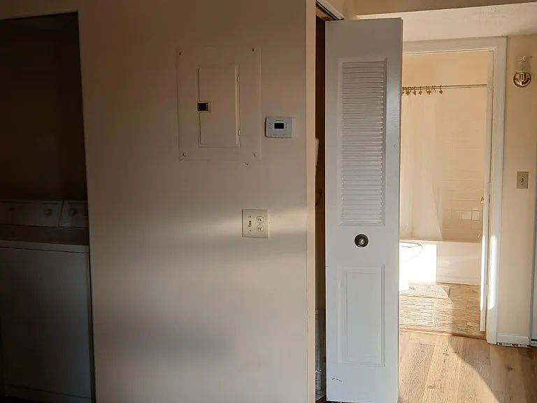 2929 Crockett Ct #2 — Photo 25