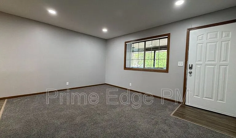 1109 N 28th St #10 — Photo 3