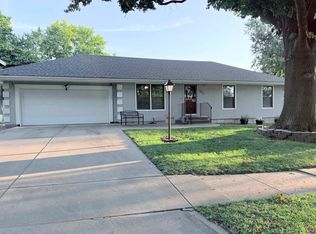 5812 SW Smith Pl, Topeka, KS 66614