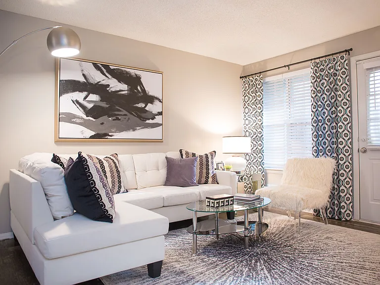 Brooks Crossing Apartments — Photo 15