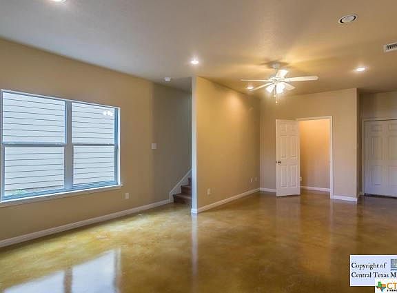 4th image of 569 Advantage Dr