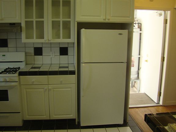 2nd image of 1205 Cypress St