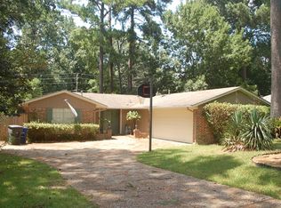 2040 N Kirkwood Dr, Shreveport, LA 71118