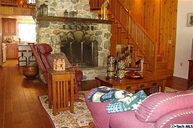 3rd image of 39462 Prospect Dr
