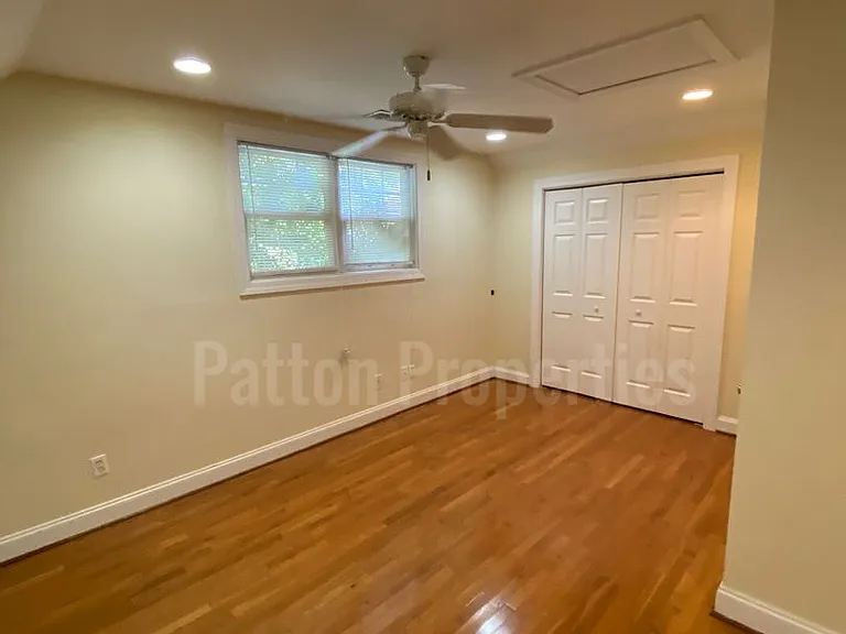 323 Pickens St — Photo 4