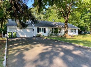 41 Richard Rd, Edison, NJ 08820