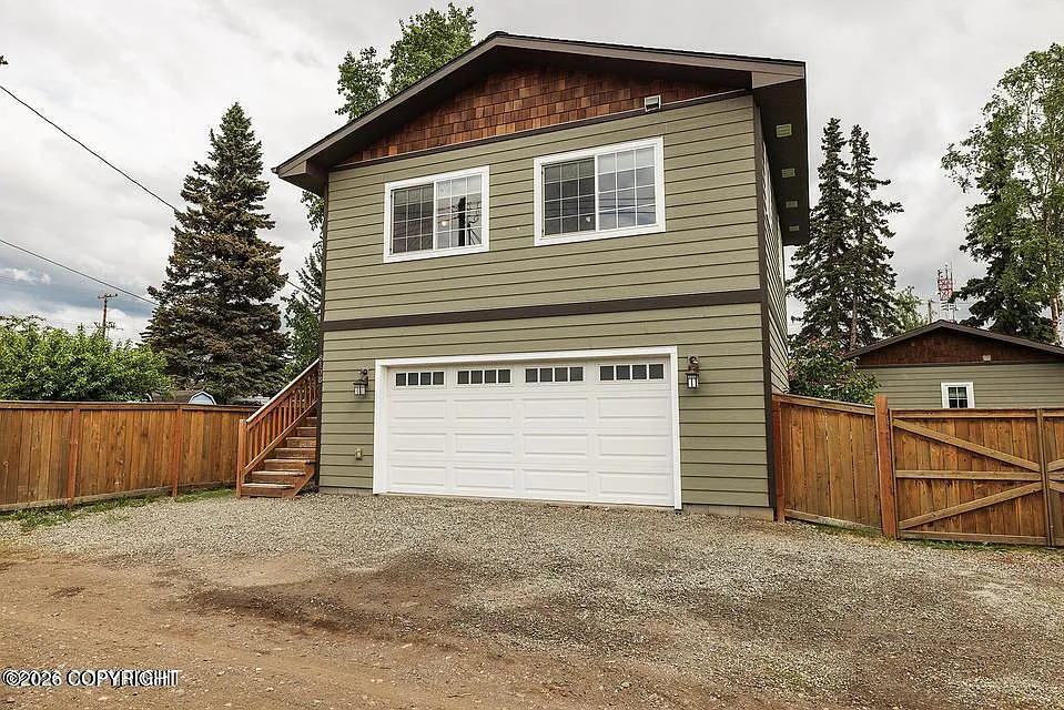 2 bed, 1.0 bath, 576 sqft, $1,850 — Photo 1