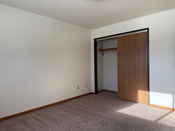 5th image of 1318 34th Ave S #104