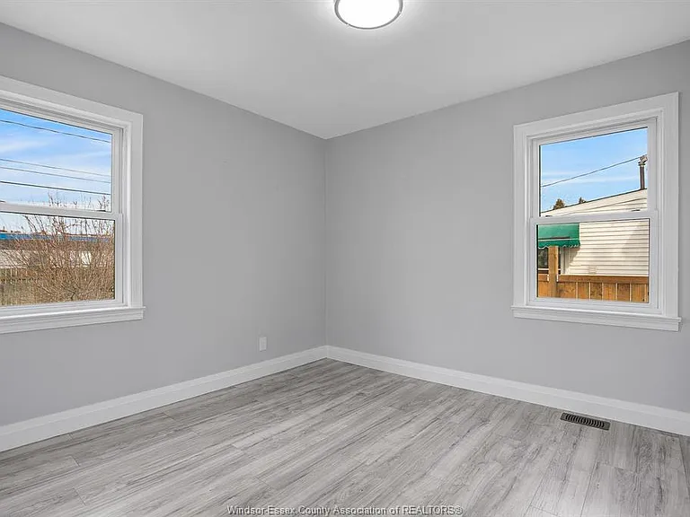 2653 Alexis Rd #UPPER — Photo 11
