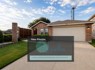 1060 Mosaic Dr, Fort Worth, TX 76179