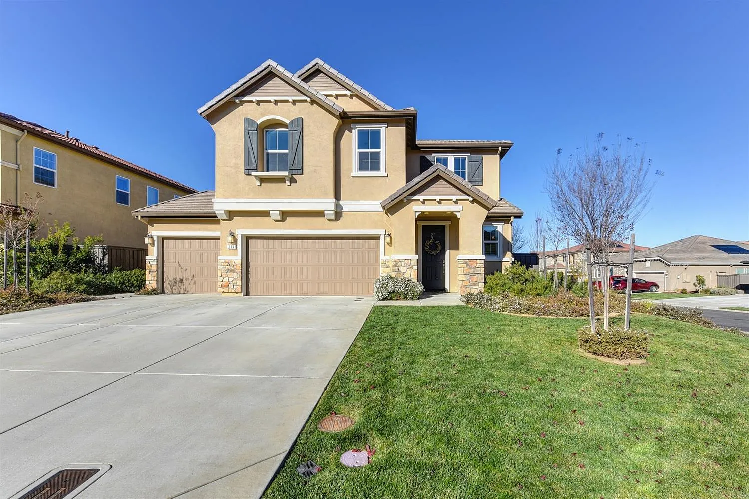 913 Landsdale Ct photo 1