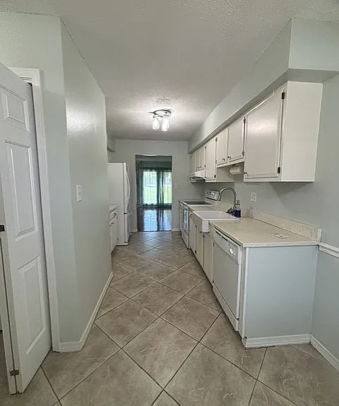 262 Highpoint Dr #262 — Photo 6