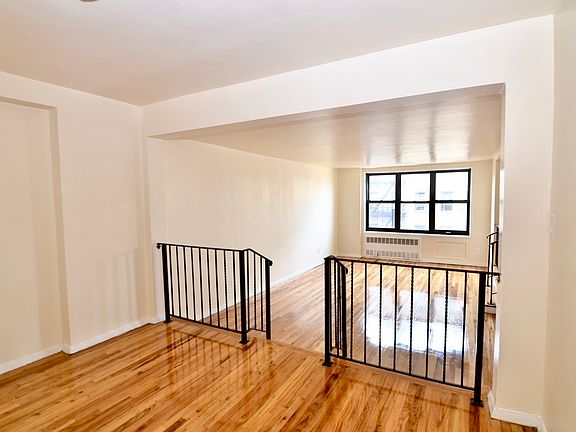 2nd image of 425 E 26th St APT 5D