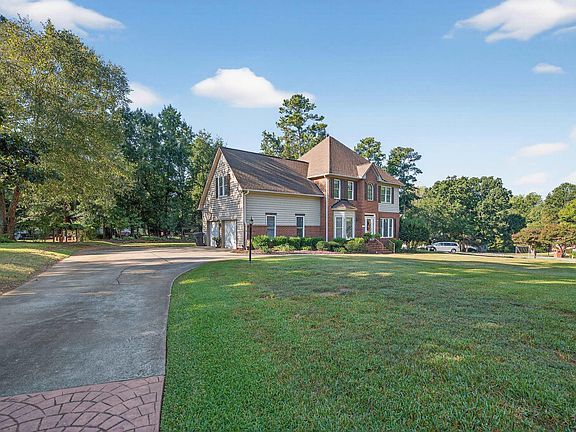 2nd image of 307 Holly Ridge Dr