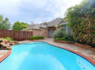 8021 Hazeltine Dr, Plano, TX 75025