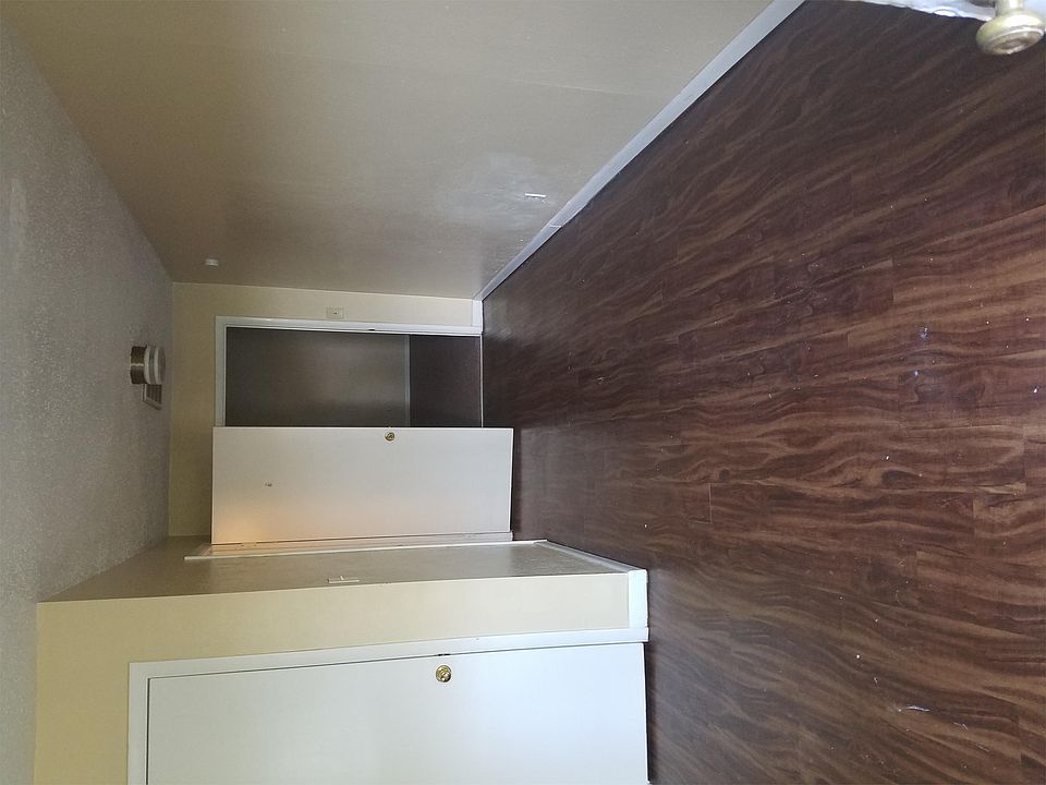 1st image of 2216 Marilyn St APT 14