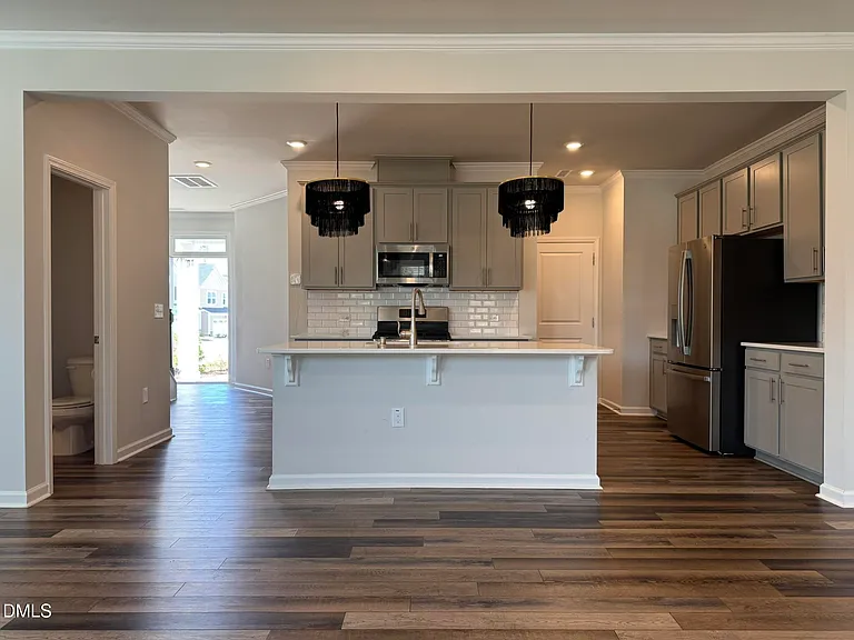 104 Jade Creek Dr — Photo 15