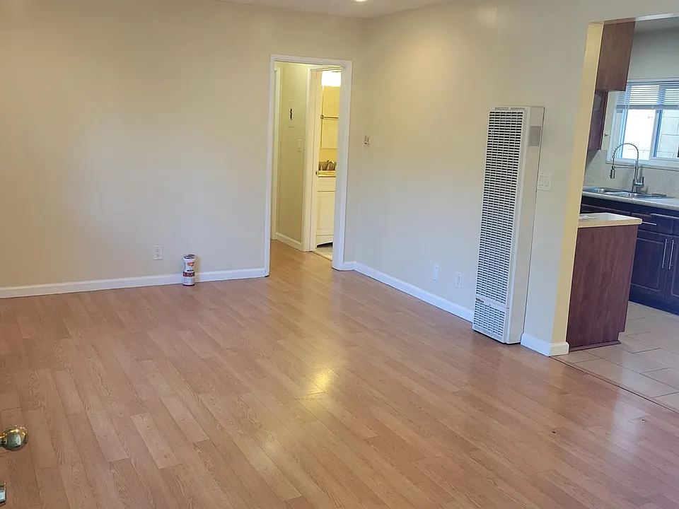 345 Gertrude St #1