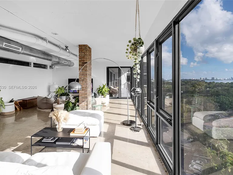 5701 Biscayne Blvd #Penthouse 9 — Photo 25
