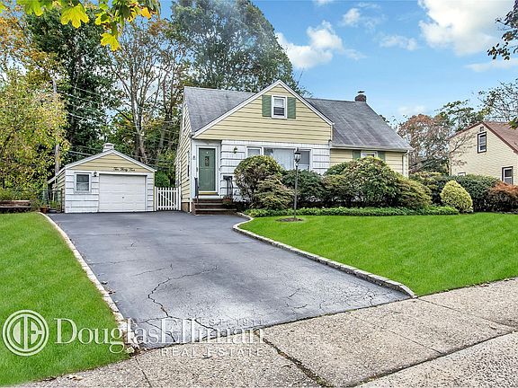 2nd image of 1034 Southern Dr
