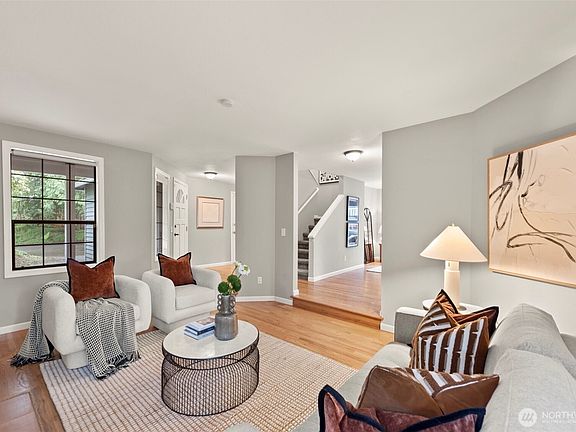 3rd image of 1228 NE Brockman Place