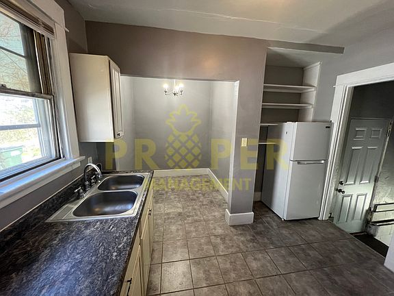4th image of 248 Brooklyn Ave