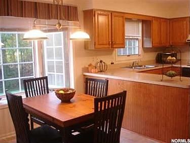 2nd image of 125 Waverly Ln