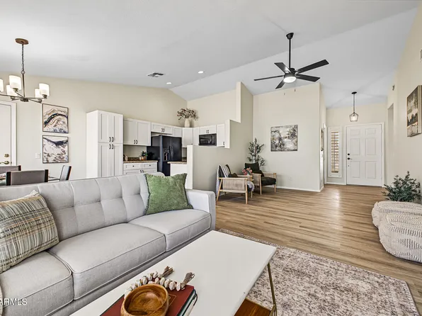 6893 S LAKE FOREST Court, Chandler, AZ 85249