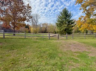 46 Shawnee Ln, Lake Forest, IL 60045