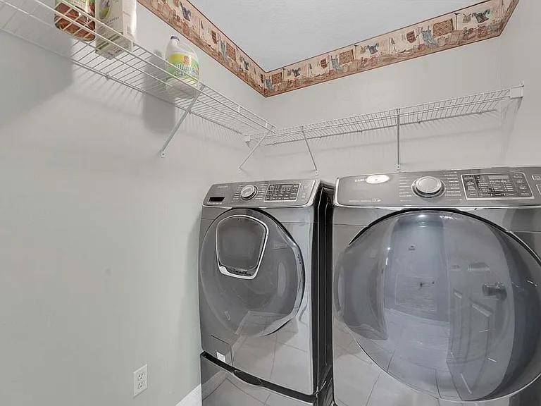 5335 NW Conley Dr — Photo 19