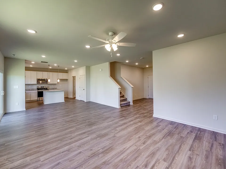 3008 Aiken Back Ln