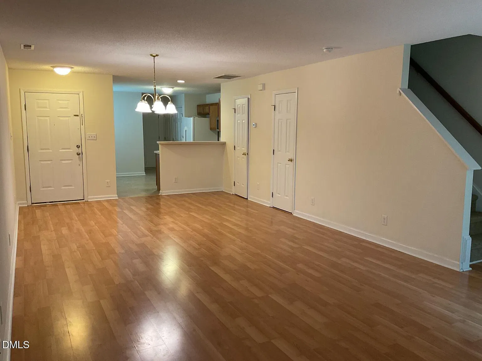 3 bed, 2.5 bath, 1576 sqft, $1,999 — Photo 4