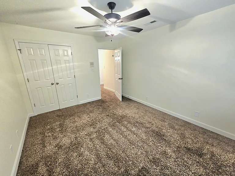 735 Courtland Ave — Photo 36