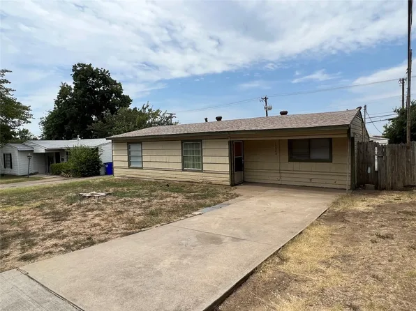 13965 Bee St, Farmers Branch, TX 75234