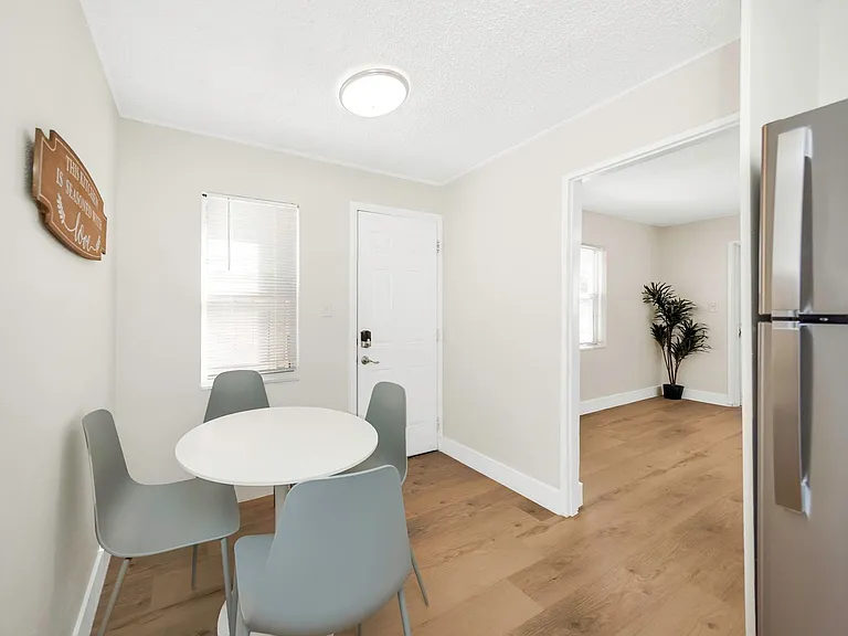 416 Skinner Blvd — Photo 8
